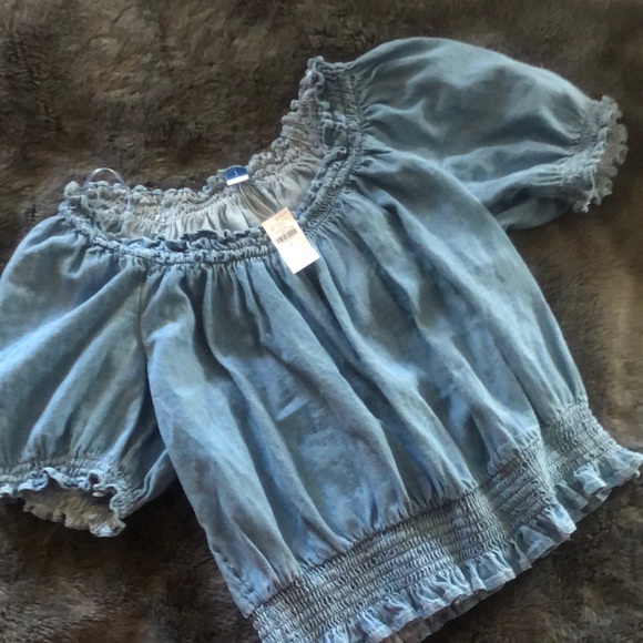 Old Navy Chambray Scoop Neck Top. Size large. - Picture 4 of 7